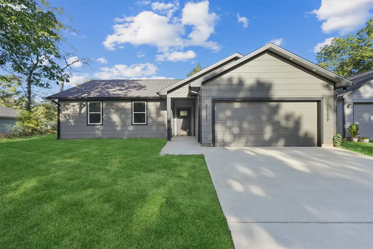 330 S Pine Harbour Drive, Coldspring, TX 77331 - Image #1