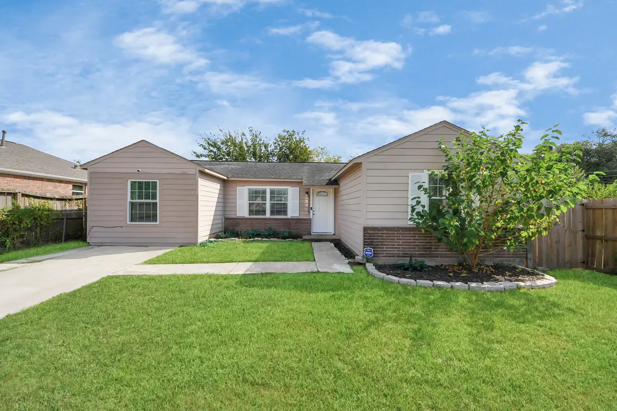 10209 Cathedral Drive, Houston, TX 77051 - #1