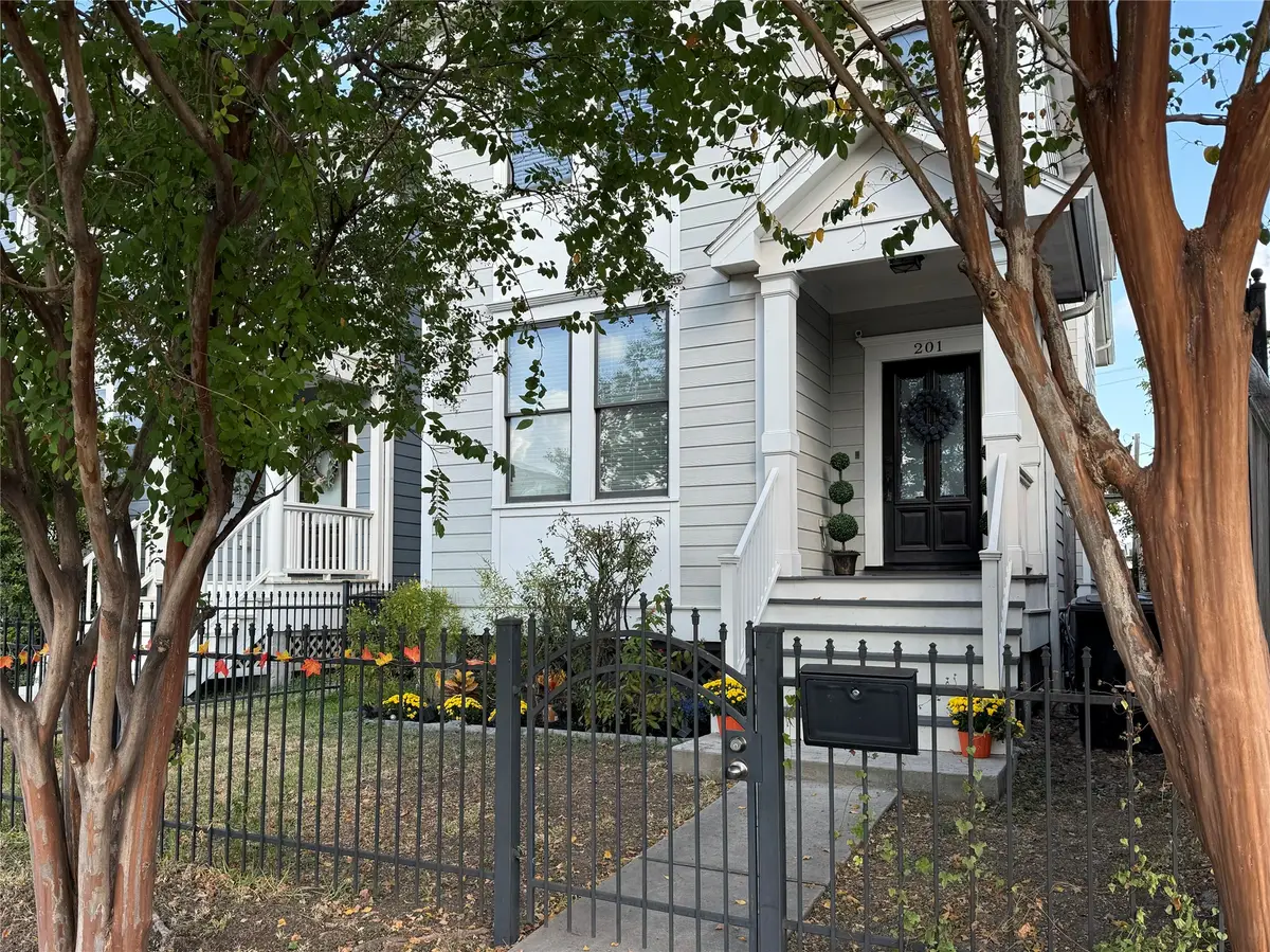 201 W 24th Street, Houston, TX 77008 - #1