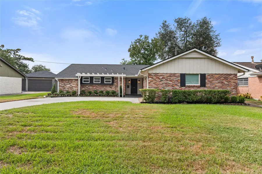 2302 Willowby Drive, Houston, TX 77008 - #2