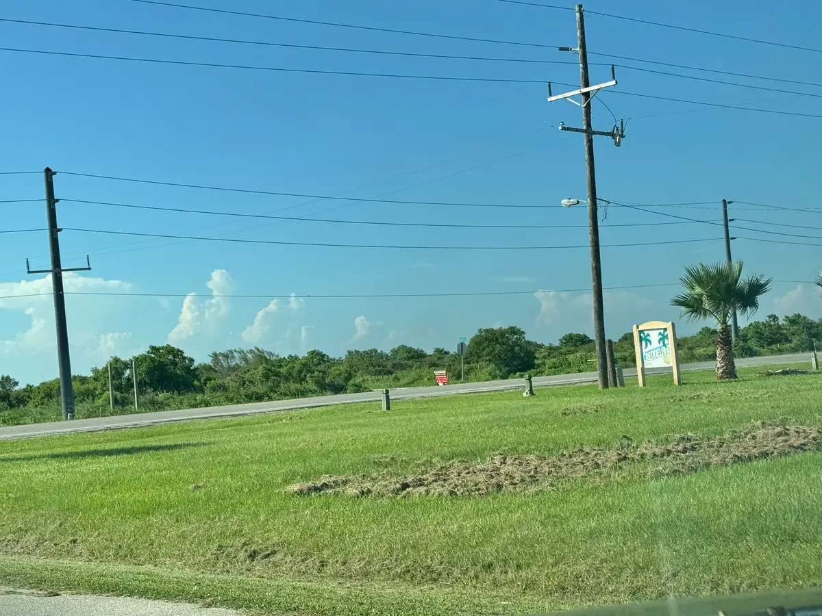 982 S Melody Lane, Crystal Beach, TX 77650 - #1