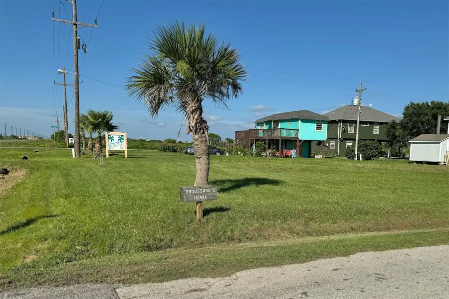 982 S Melody Lane, Crystal Beach, TX 77650 - #3