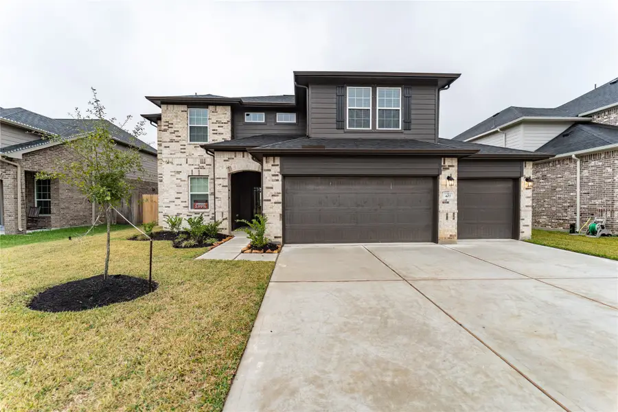 407 Riesling Drive, Alvin, TX 77511 - Image #3