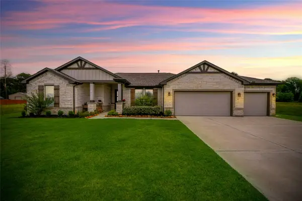 160 Barton Place Drive, Cleveland, TX 77327