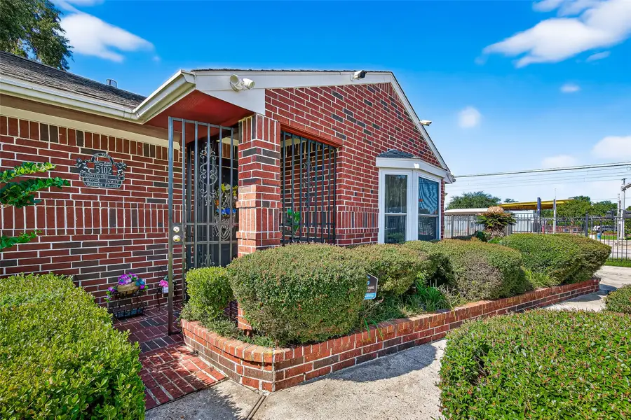 5102 Cortelyou Lane, Houston, TX 77021 - Image #2