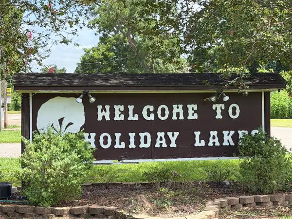 Lot 804 Eskimo Lane, Holiday Lakes, TX 77515