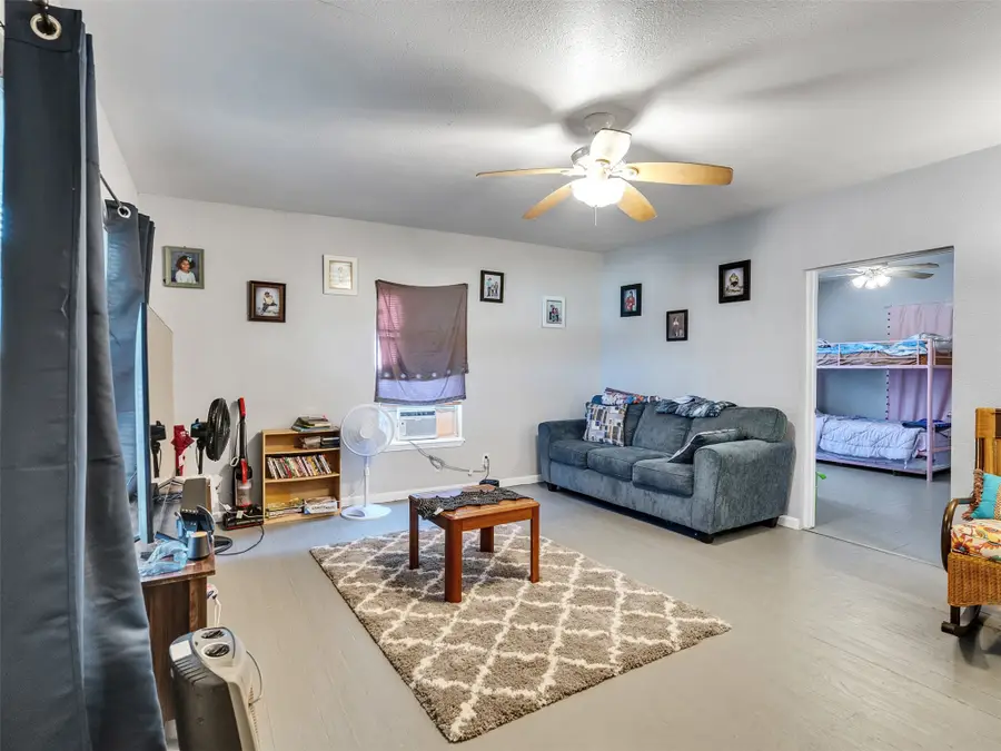 4323 Avenue R 1/2, Galveston, TX 77550 - #3