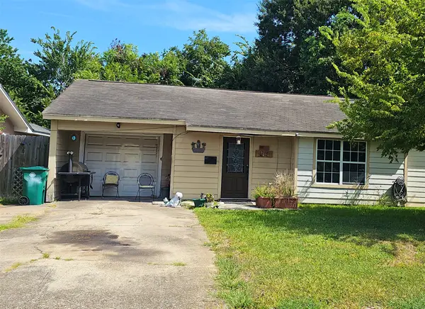 1204 Natchez Avenue, Pasadena, TX 77506
