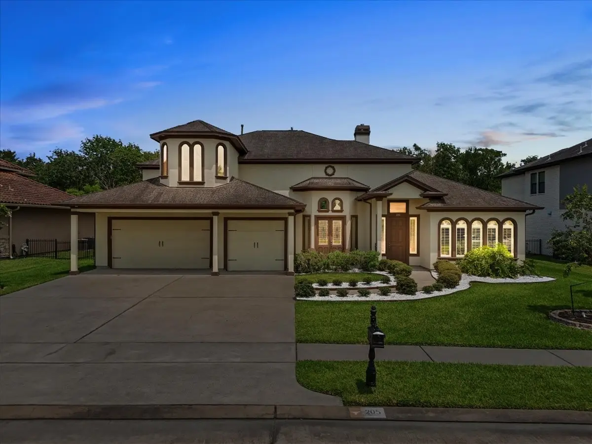 205 Del Monte Drive, Friendswood, TX 77546 - Image #1