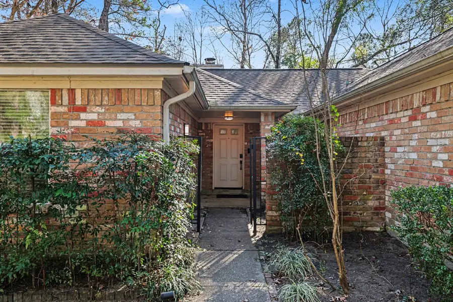 23 S Tallowberry Drive, The Woodlands, TX 77381 - Image #3