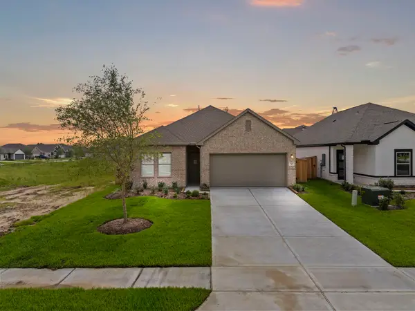 3510 Atlas Point Lane, Angleton, TX 77515