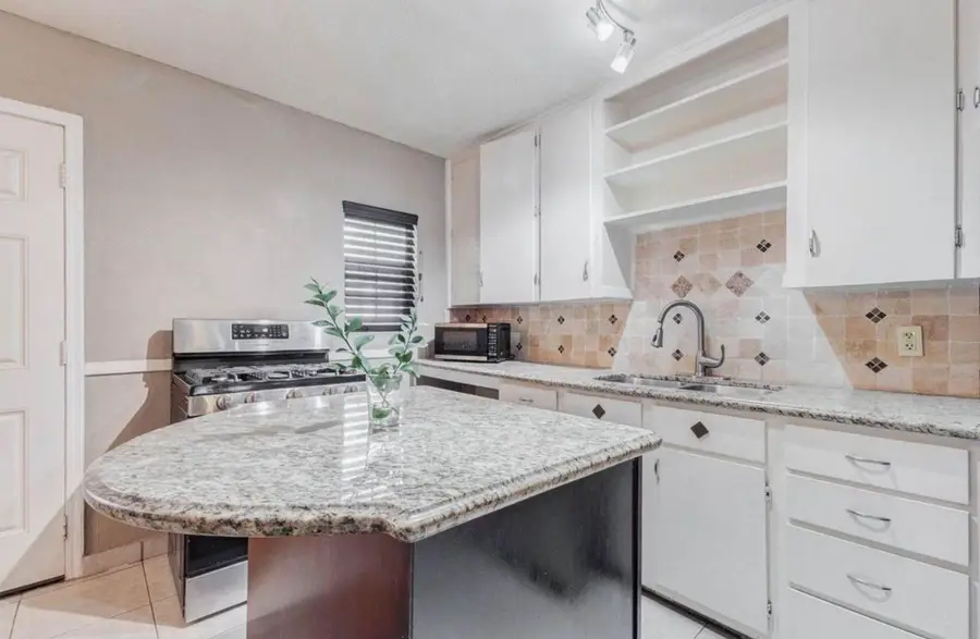 617 Burke Road, Pasadena, TX 77506 - #2