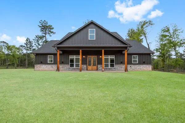393 Hanson Road, Onalaska, TX 77360