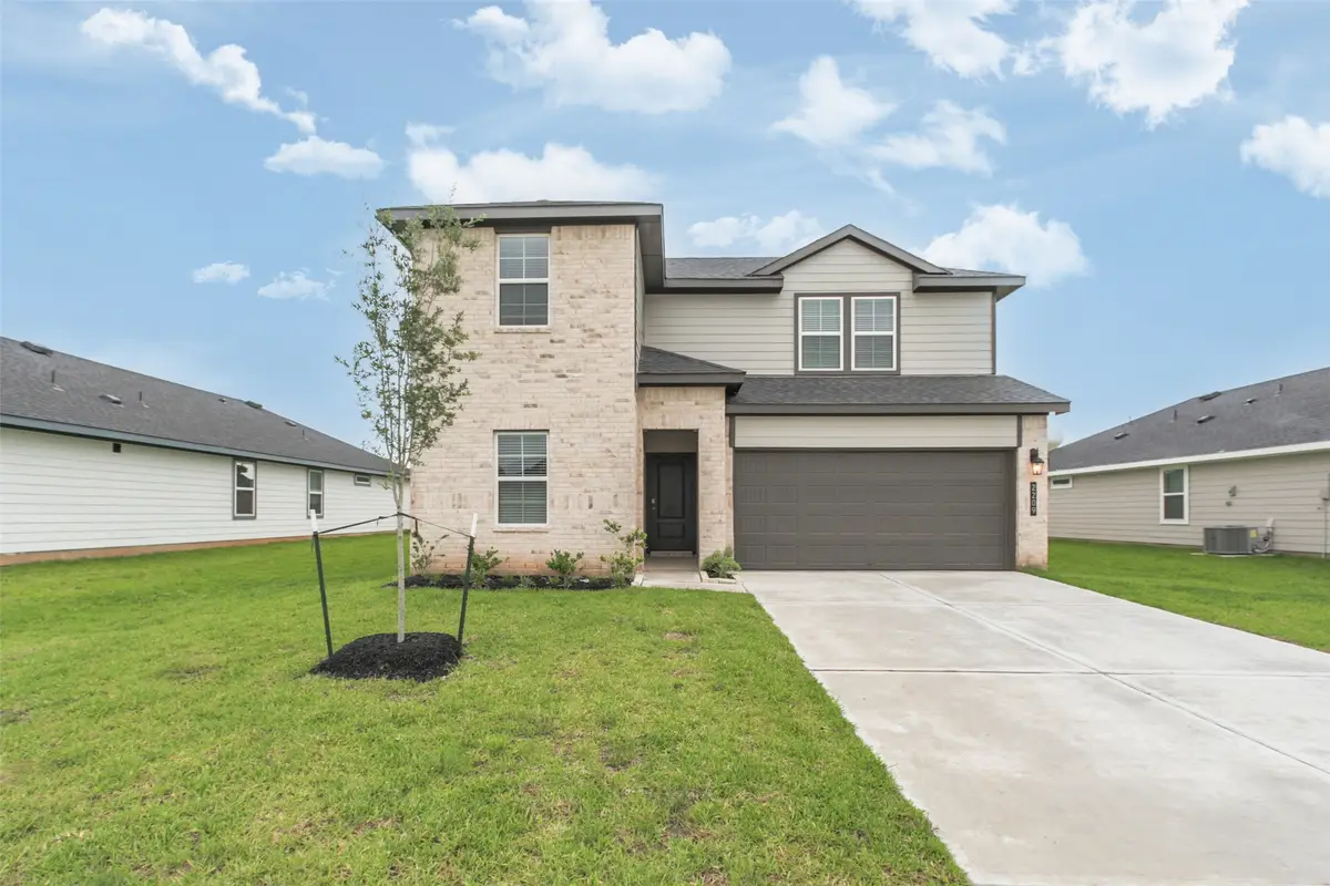 2209 Laurel Bloom Ln, Sealy, TX 77474 - #1