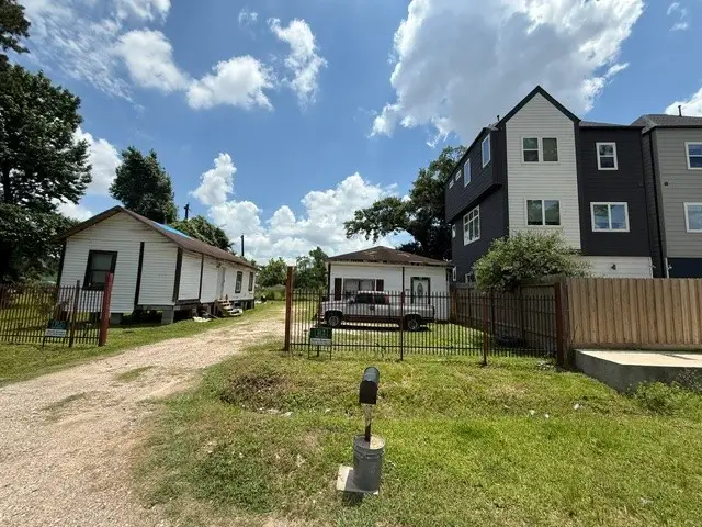 5906 Weathersby Street, Houston, TX 77091 - #3
