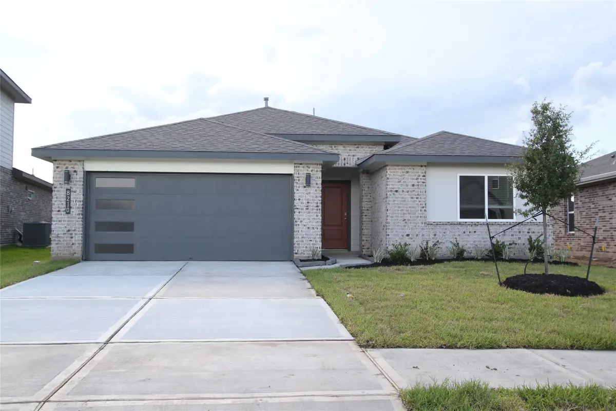 8210 Brahman Lane, Rosharon, TX 77583 - #1
