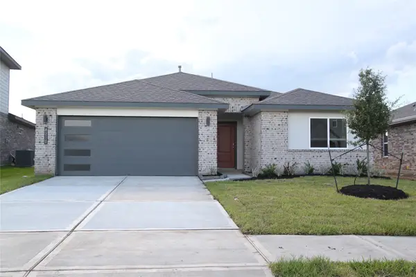 8210 Brahman Lane, Rosharon, TX 77583