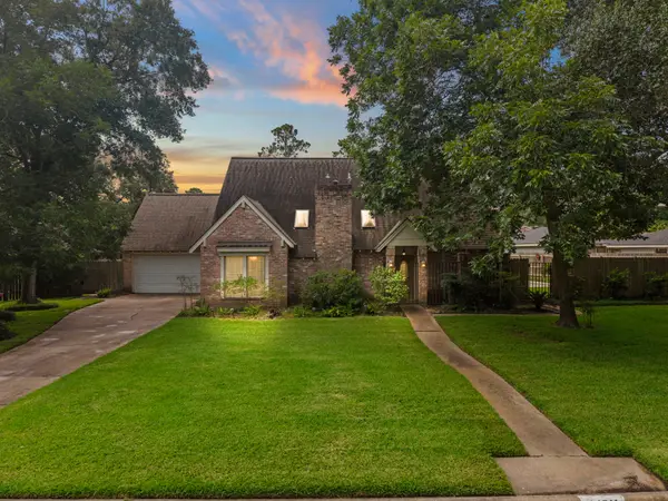 14811 Mystic Bend Dr, Cypress, TX 77429