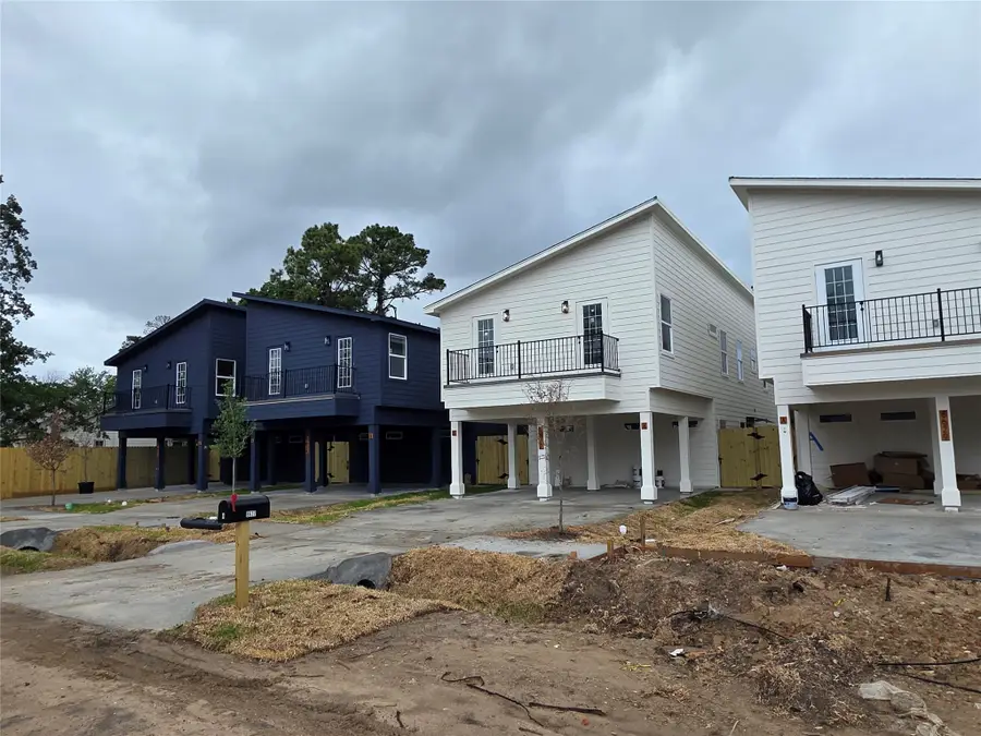 8411 Mahalia Unit A/b Drive, Houston, TX 77088 - #2