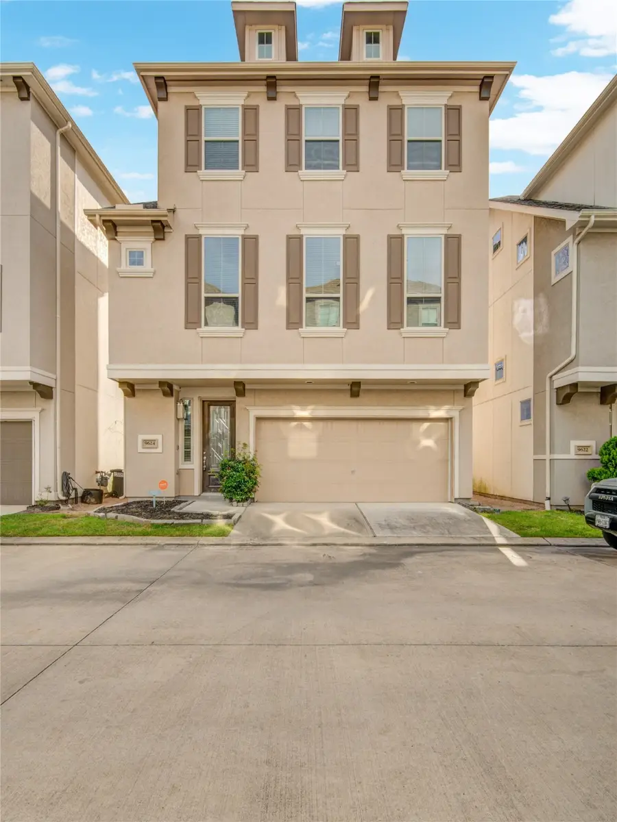 9624 Cambridge Manor Lane, Houston, TX 77045 - Image #2