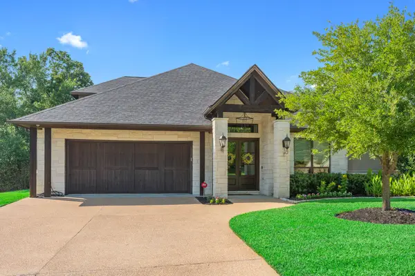 3211 Pinyon Creek Drive, Bryan, TX 77807