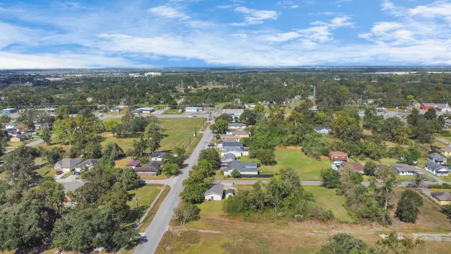 415 Lake Road, La Marque, TX 77568 - Image #2