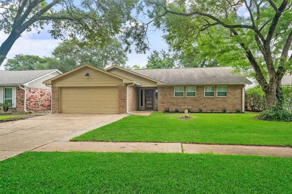 16330 Autumn Wind Drive, Houston, TX 77090