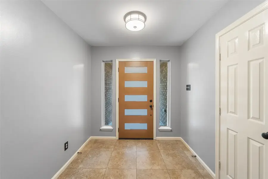 16330 Autumn Wind Drive, Houston, TX 77090 - Image #2