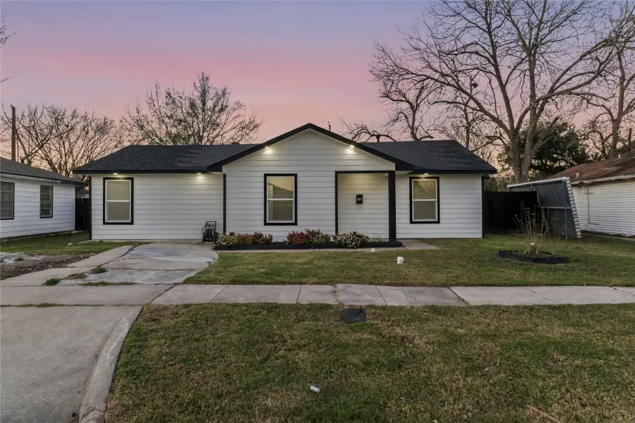 901 S 7th Street, Baytown, TX 77520 - Image #2
