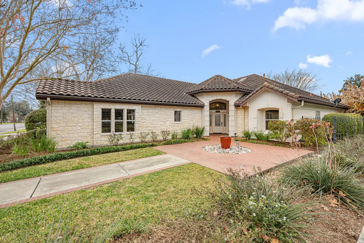 1220 Travis Street, Columbus, TX 78934 - Image #1