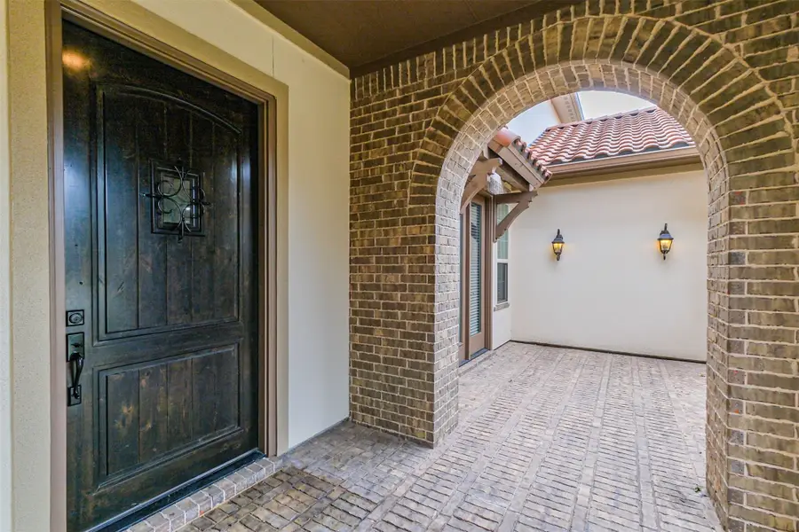 3722 Edison Lane, Rosharon, TX 77583 - Image #3