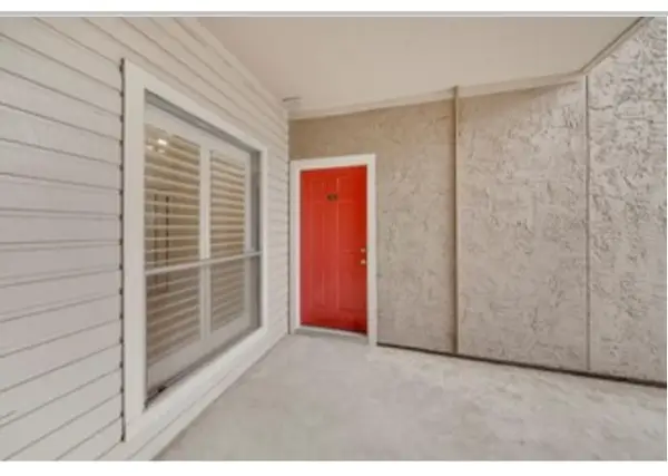 10855 Meadowglen Lane #1101, Houston, TX 77042