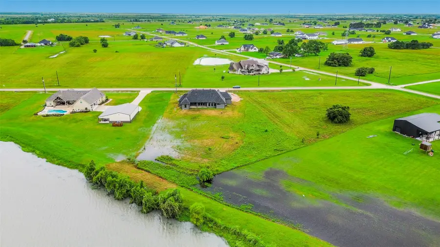 912 Wagon Wheel Trail, Angleton, TX 77515 - #2