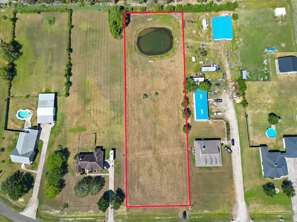 4303 Texana, Cove, TX 77523