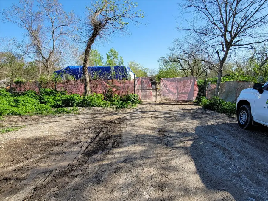 205 W Harris Avenue, Pasadena, TX 77506 - Image #2