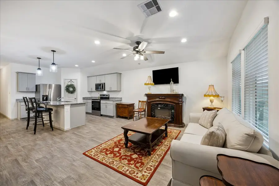 1237 Waterside Trace, Sealy, TX 77474 - #3