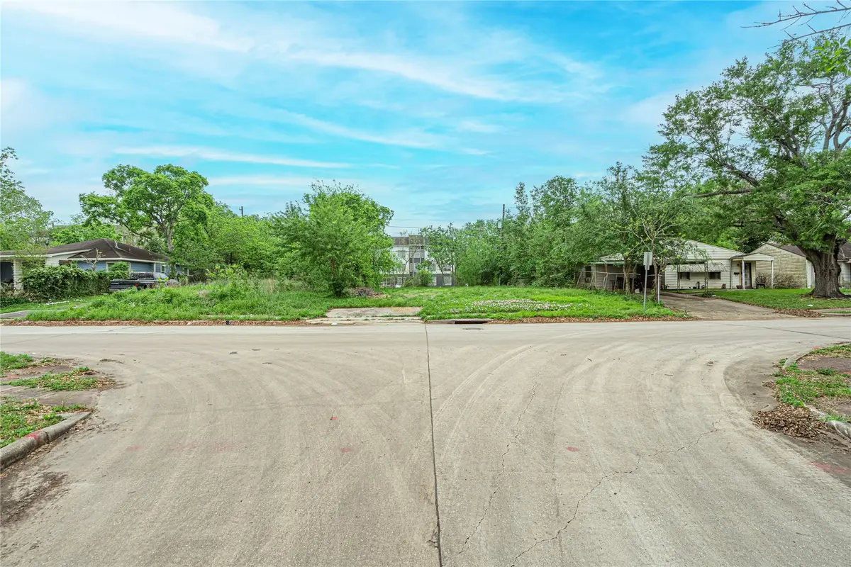 6031 Beekman Road, Houston, TX 77021 - Image #1