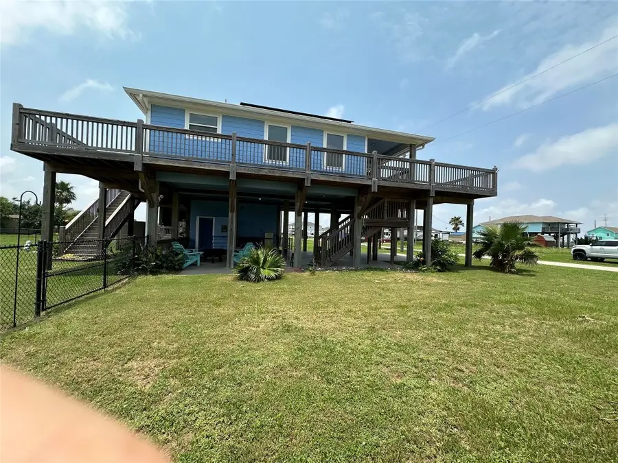 915 Sandollar, Crystal Beach, TX 77650 - #2