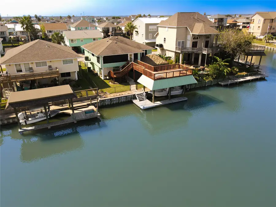 13 S Skimmer Street, La Marque, TX 77568 - #3