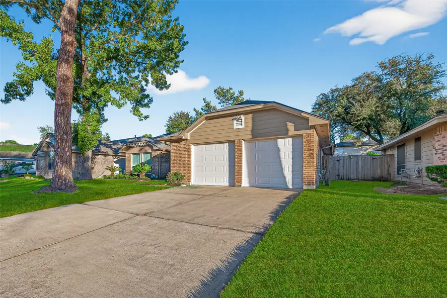 8526 Greenleaf Lake Drive, Houston, TX 77095 - Image #2