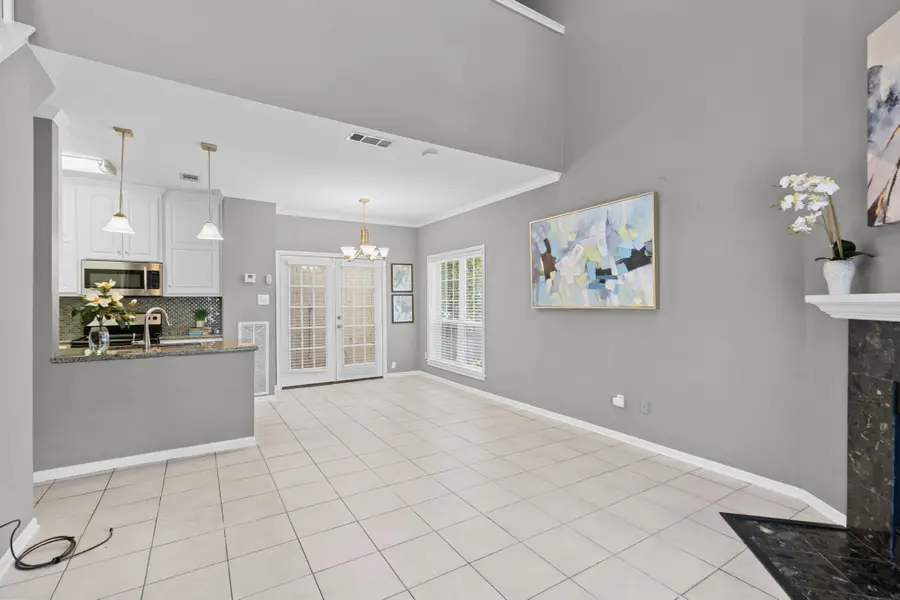 2212 Hopkins Street #2212, Houston, TX 77006 - #3