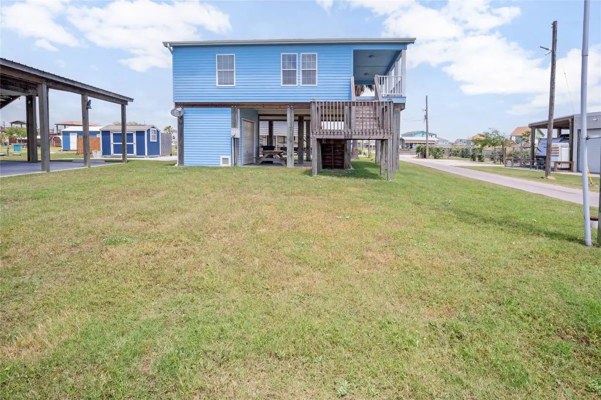 898 S Crystal Beach Road, Crystal Beach, TX 77650 - Image #1