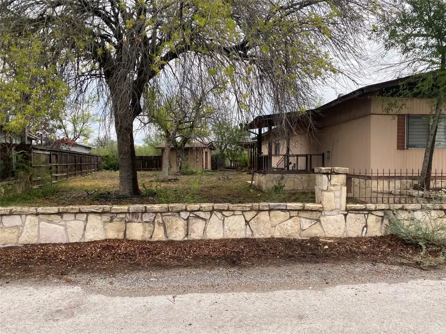 102 Bliss Circle, Brackettville, TX 78832 - Image #2