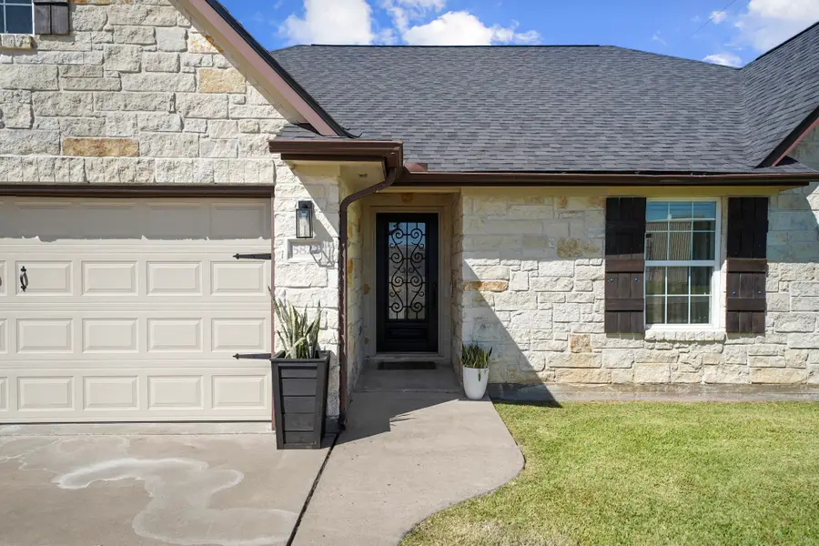 5822 3rd Street, Danbury, TX 77534 - Image #3