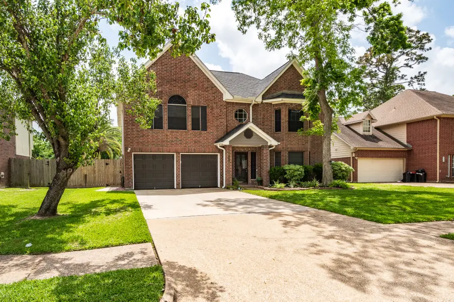 1015 Highlands Woods Drive, Highlands, TX 77562 - #2