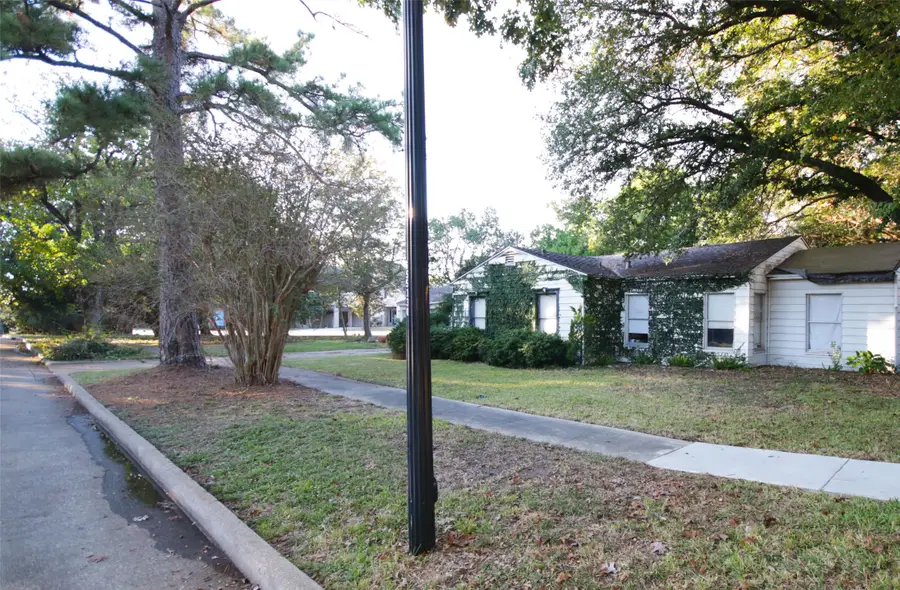 4210 Coleridge Street, Houston, TX 77005 - Image #2