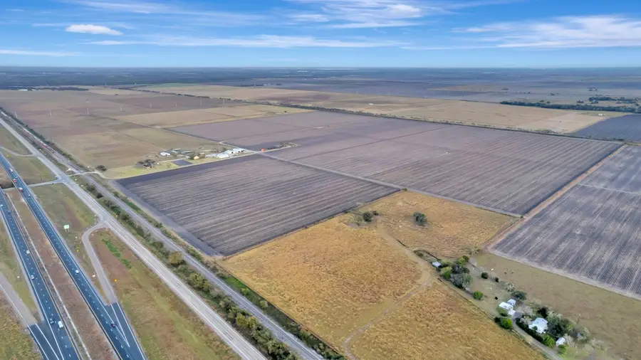 5629 Us-59 S, Edna, TX 77957 - Image #3