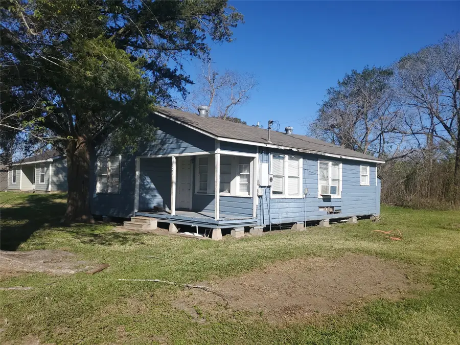 109 Carver Street, West Columbia, TX 77486 - Image #2
