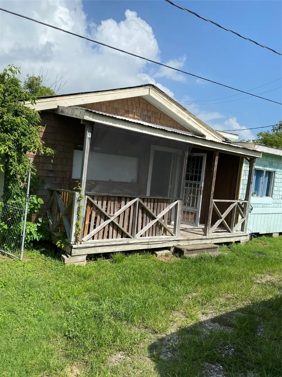 114 2nd Street, San Leon, TX 77539 - Image #3