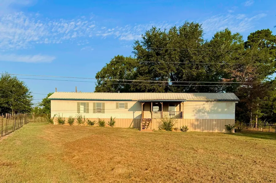 427 Old Latexo Road, Crockett, TX 75835 - Image #2